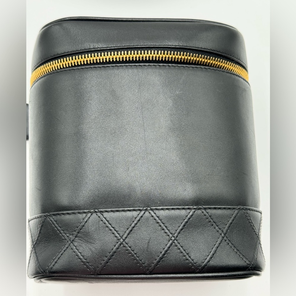 Chanel-Authentic-CC Logo bicolore Black Lambskin Leather Vanity Case - Picture 10 of 10